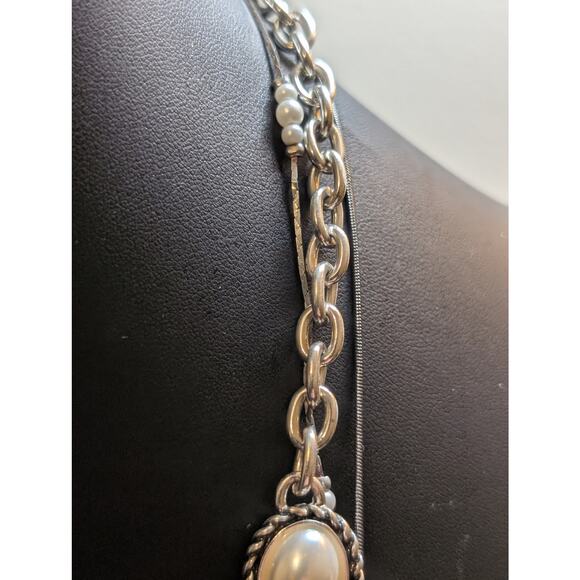 Lot of Three Layered Coordinating Pearl Crystal Bead Chain Necklaces - Picture 6 of 11